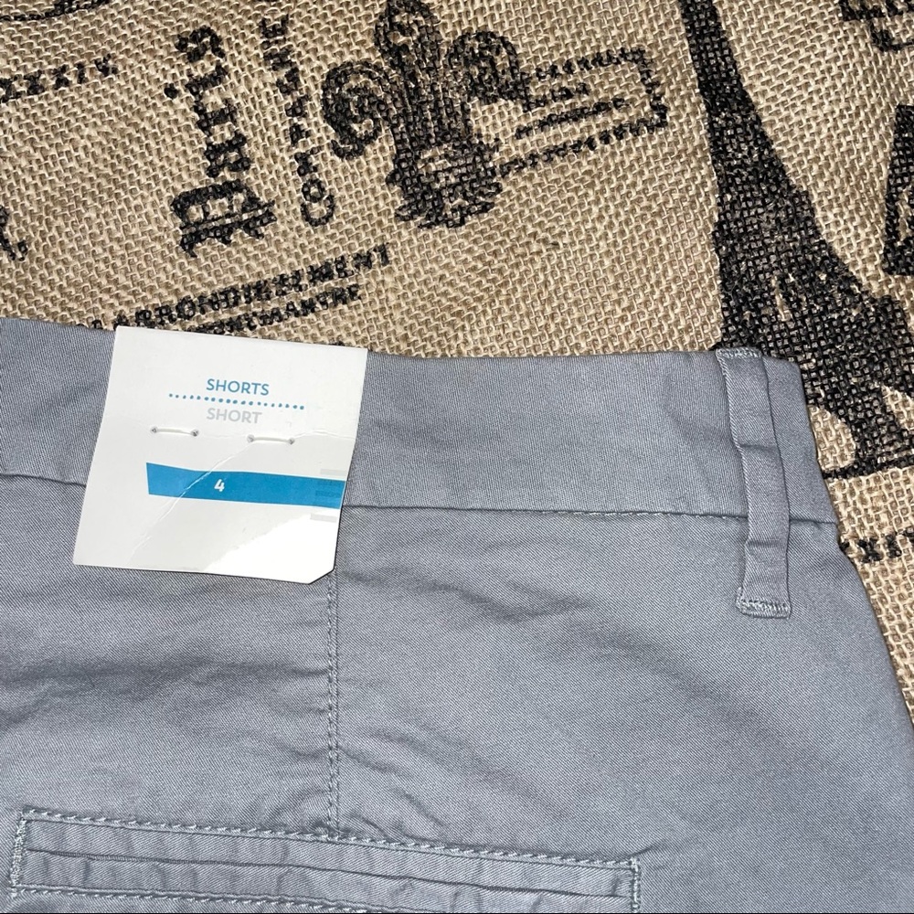 Old Navy NWT! Gray Mid-Rise Chino Mini Short Size 4 - Picture 8 of 10